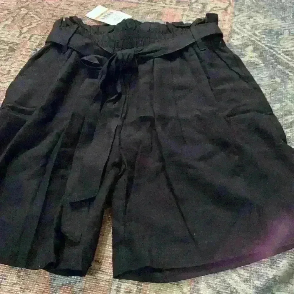 Karen Kane paperbag short